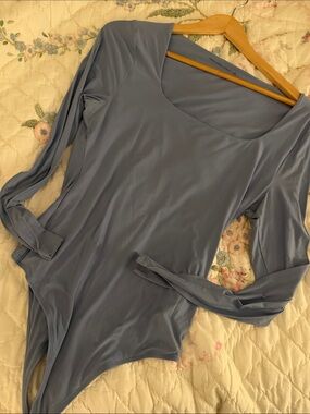 Abercrombie & Fitch Long Sleeve Scoop Neck Bodysuit in Dusty Blue